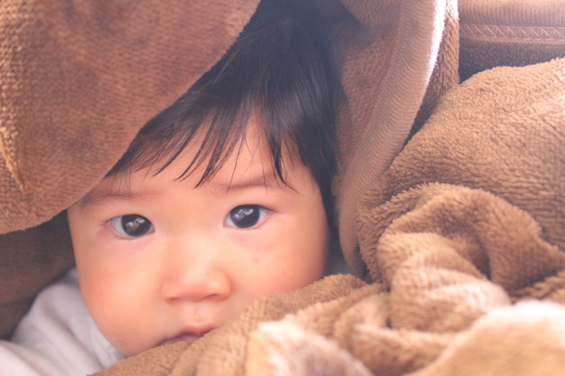 寝ている赤ちゃんの寒さ対策は万全ですか ベビーベッドレンタルの ヤマサキ