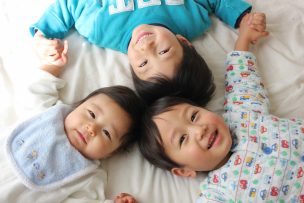 【レンタルOK】「KaRaDaStyle ジョイント式ソフト跳び箱（5 段セット）」で安全・楽しい室内運動！